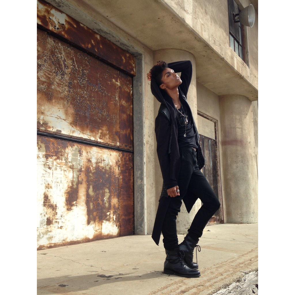 WHICHKIM_OFFCL's tweet photo. Behind the scene with Ari Fitz @itsarifitz  @ModaCineFilms #whichkim_offcl #itsarifitz #modacine http://t.co/zxzu82GnPa