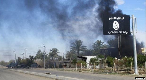 Humans2Humanity's tweet photo. "@BBCWorld: US: #Iran has conducted air strikes against #IslamicState targets in #Iraq
http://t.co/QWnsaFssPa http://t.co/GtHFZp9sv4"