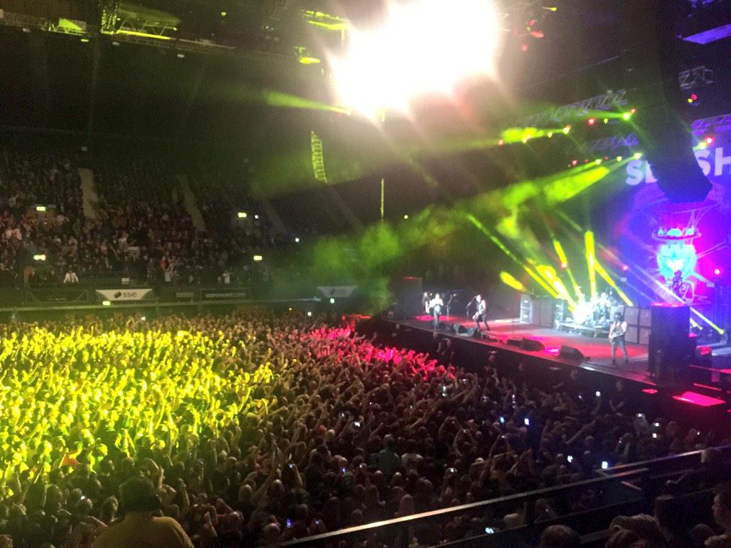 M_SlashColombia's tweet photo. Tonight on stage! @Slash & #MKC @ssearena #EuropeanTour2014 (vía @Duffpress ) http://t.co/fvrIU1Gshz