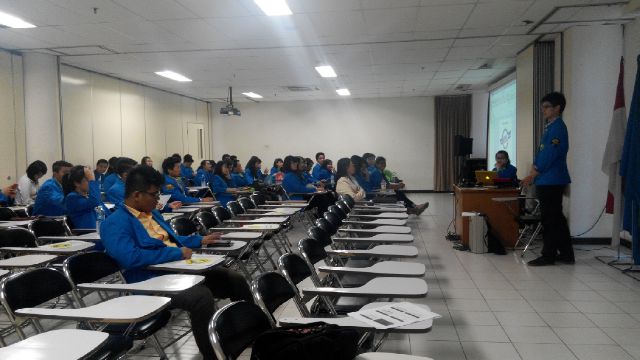 BPMFKUKRIDA's tweet photo. Selamat sore guys! Saat ini sdg berlangsung sidang LPJ akhir yg dihadiri oleh @BPMFKUKRIDA, @bemfkukrida, dan para LK http://t.co/6hSIjYzLwR