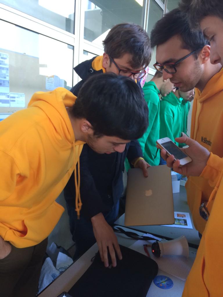 Cosmopolist_ECM's tweet photo. C'est le moment de prendre vos places ! #quandjetaispetitjevoulaisdevenir avec la @Chillist_off @Cosmopolist_ECM http://t.co/OZgBt9EHma