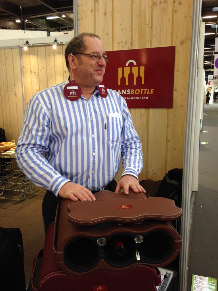 mon_viti's tweet photo. #transbottle c'est très sérieux ;-) L'édition cuir est à admirer hall1 alléeA stand 3210 #vinitech cc @Transbottle http://t.co/UJpDgYBm0C