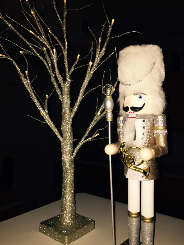 Neenernet's tweet image. This makes me happy #Xmas #decor #LEDtree #nutcracker