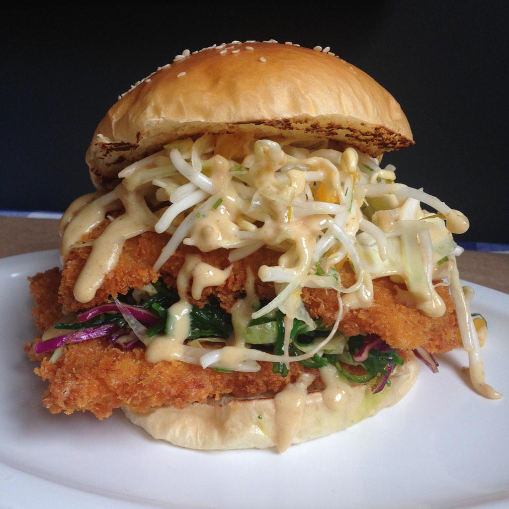 publifekitchen's tweet photo. Tonights burger. FRYING NEMO. Fried fish. Smoked roe mayo. Seaweed slaw. Fennel, bean shoots, orange. Till sold out. http://t.co/hIIcyzzA62