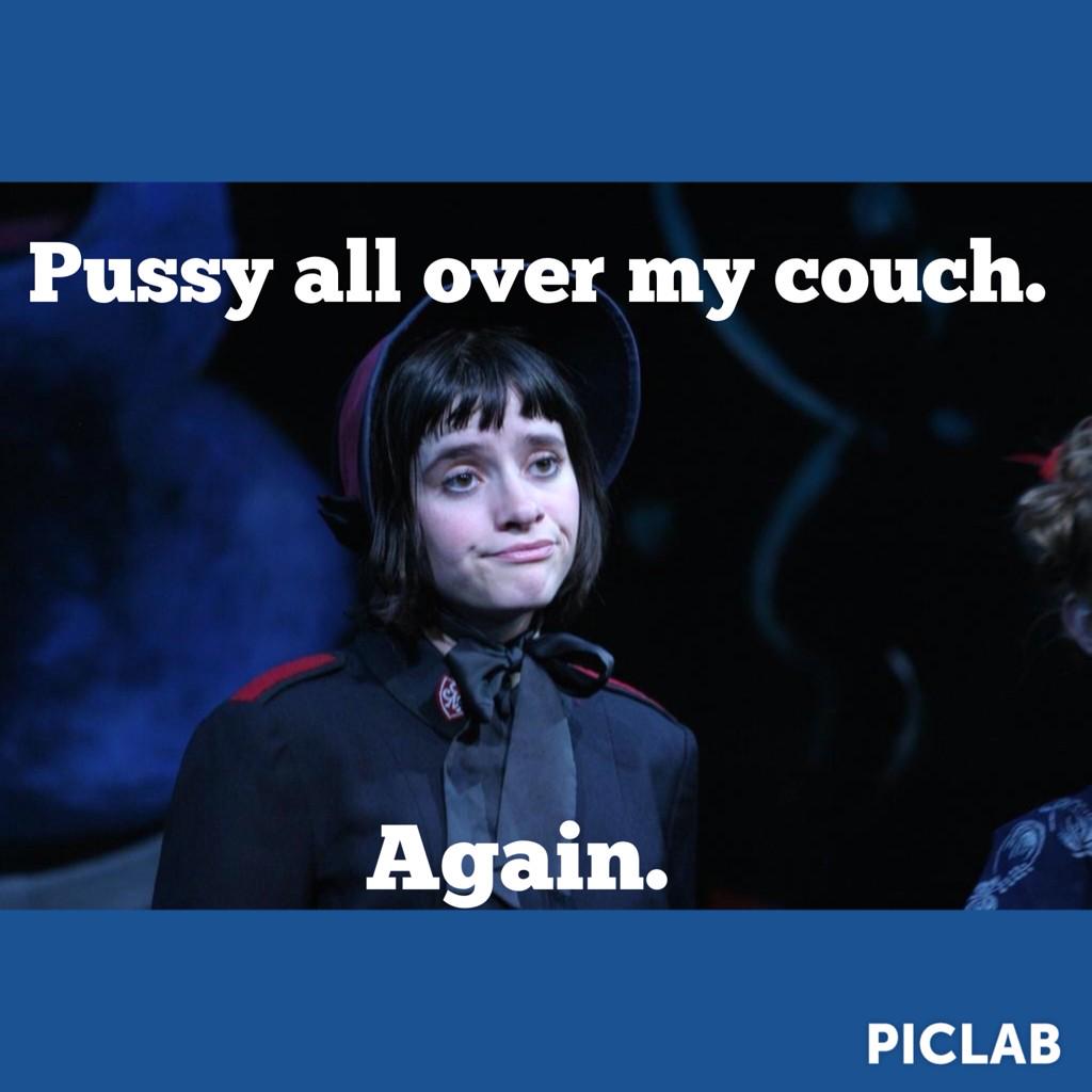 tenaciousbite's tweet image. @katiethehood #HoodMemed #ImOutOfControl