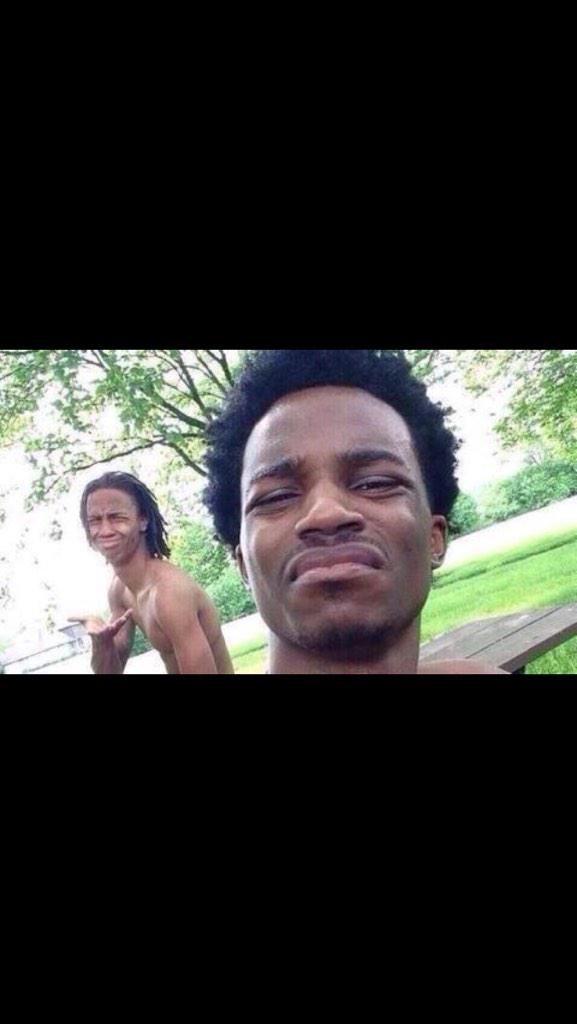 bola_212's tweet image. The laws lookin for this nigga and the first place he go is the police station! #foolass