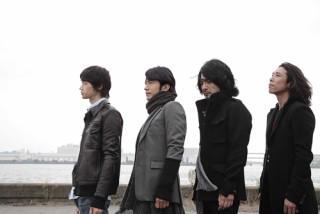 『擬態』

“効きます”と謳われた
あらゆるサプリメントは

胃の中で泡になって消えた

デマカセを　真実を

すべて自分のもんにできたなら

もっと綺麗でいれるのに。。。