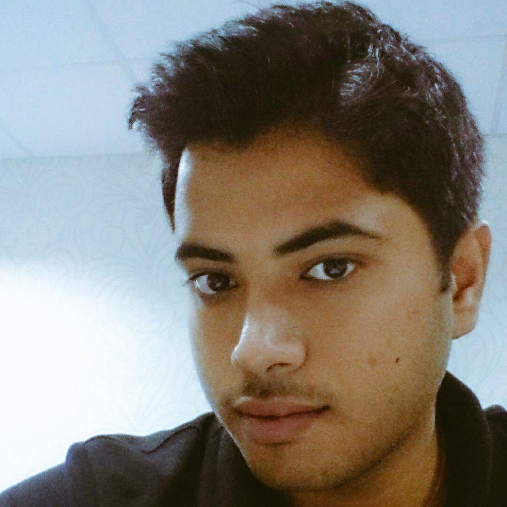 kapildixit1993's tweet photo. http://t.co/T5wxPBtNlc