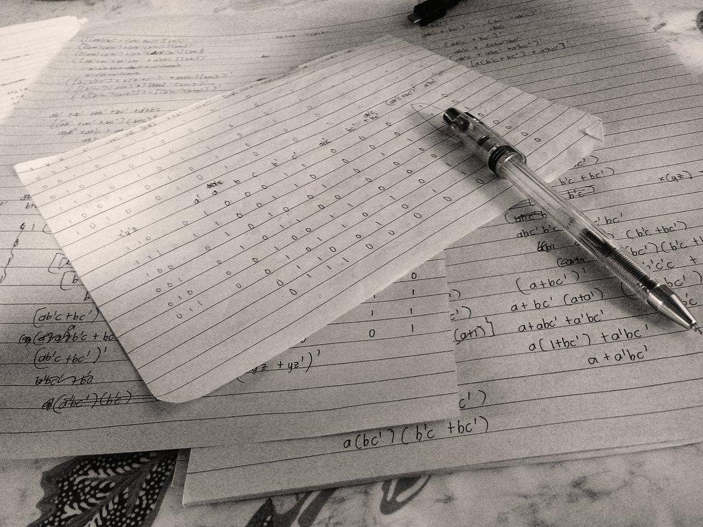 ivymarieporras's tweet image. Ilang try pa ba ang uulitin oh giliw ko ~ #LogicCircuits
