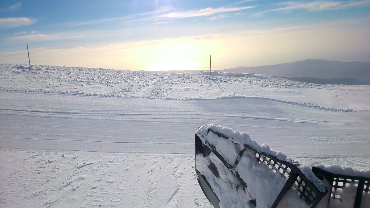 websierranevada's tweet photo. Amanecer en #SierraNevada... Buenos días con #sensacionesdealtura Parte: http://t.co/sGDRD42wae http://t.co/EG0ZBMsDSq