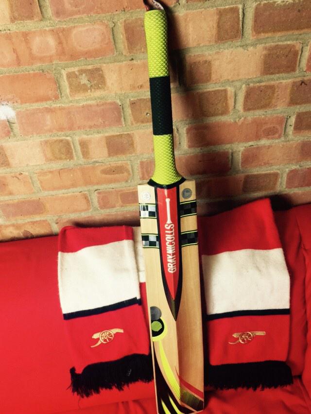 #PutOutYourBats #PhillipHughes408 #63notout