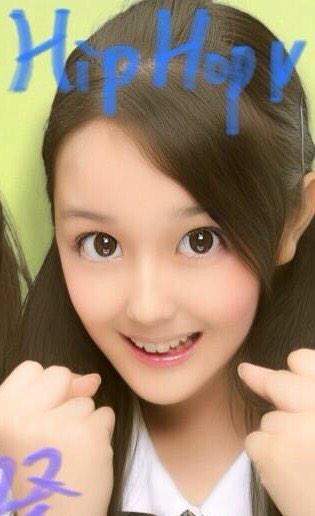 firstjk's tweet photo. ((@Chiwori43 ))

ちをりちゃん💘
イオンガールズオーディションで
準グランプリに輝いたそうです😍
とっても整った顔立ちで
すっごく美人さんですね🙌😻 http://t.co/l7shSU5rYr