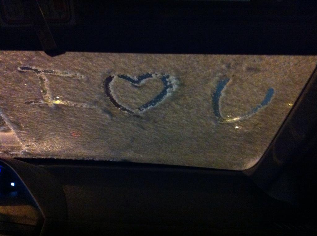 ishsham's tweet photo. He can be romantic sometimes 😉🙈🙊💕 @JustJay_ar  #lovehim #evenlittlesweetthingscount #MakesMeHappy http://t.co/zICjaeybbB
