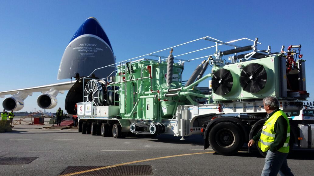 NoticiasdeAR's tweet image. Nueva subestación eléctrica móvil que se instalará en el barrio porteño de Villa Santa Rita para mejorar el servicio