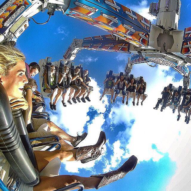 goprolab's tweet photo. Amazing pic by Fernanda Soli. #gopro #goprolabapp #labforgopro #lab4gopro #hero #hero4 #goprohero #roallercoaster http://t.co/lKAeHo6LKV