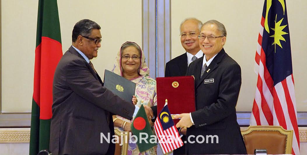 NajibRazak's tweet image. Welcomed my counterpart from Bangladesh, Prime Minister Sheikh Hasina earlier today. bit.ly/1yLd7G4