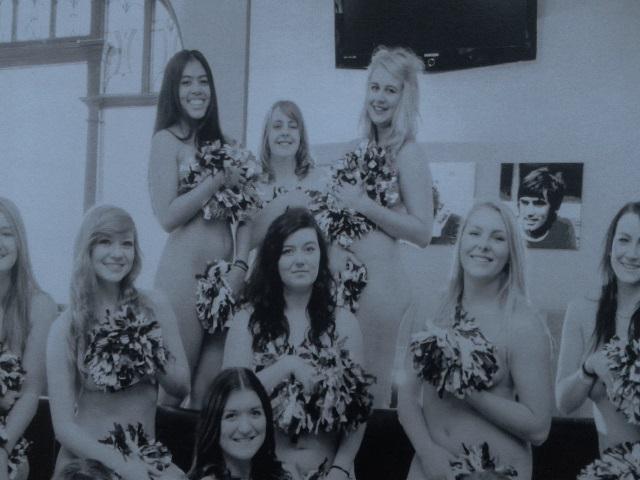 VanniS92's tweet photo. The result of the shooting with the cheerleading girls =) #girls #fun #charity #cheerleading http://t.co/sEjAZGgLWk