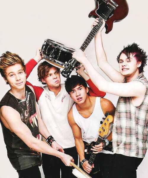Jos_lynnx's tweet photo. Happy 3rd birthday  #ImTheReal5SOS #ImTheReal5SOSFolllowParty http://t.co/jJSdKNhMTq