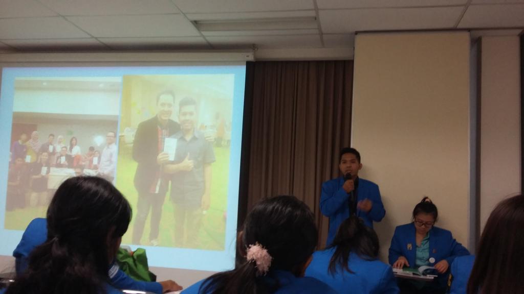BPMFKUKRIDA's tweet photo. Presentasi dari Tubagus (@bemfkukrida) mengenai JKN http://t.co/vR46qfwQeL