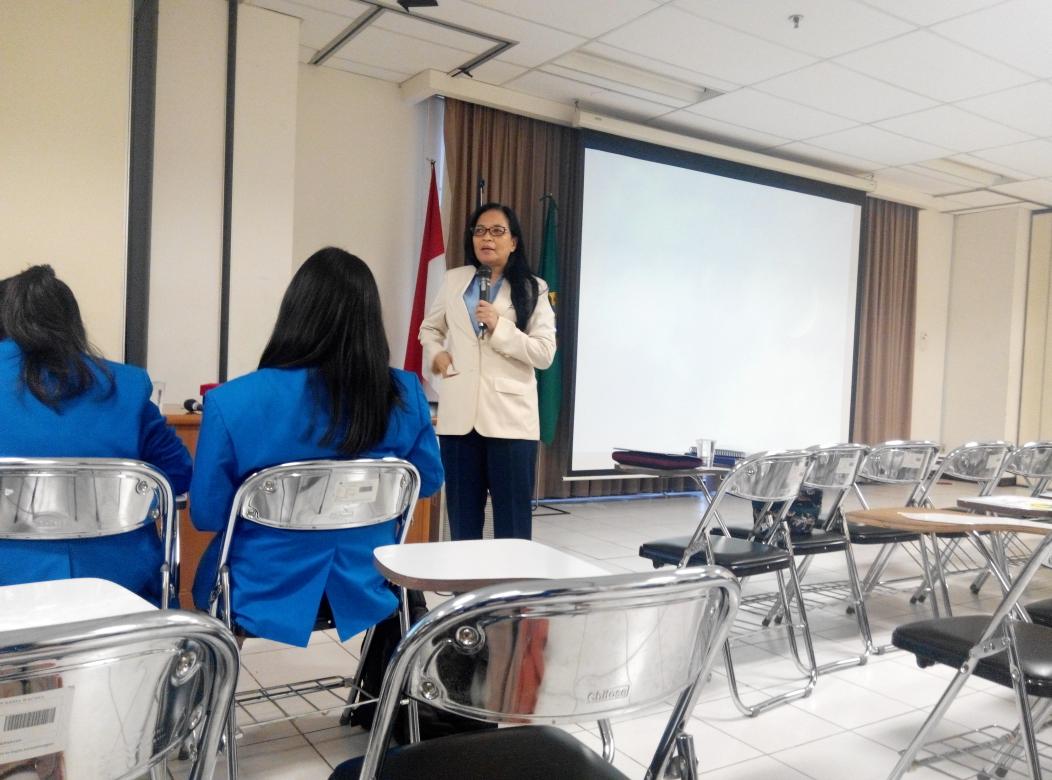 BPMFKUKRIDA's tweet photo. Sambutan dari Ibu Pamela selaku Manager Kemahasiswaan dan Alumni FK UKRIDA. http://t.co/jiZadfKoX3