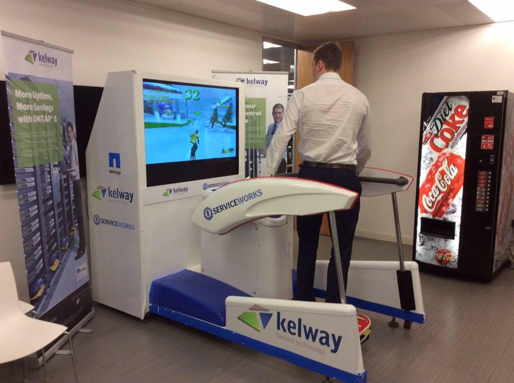 duxxy300's tweet photo. City v Manchester @Kelway @NetAppUK #snowboardchallenge #perfectpartners http://t.co/VThCniluQ6