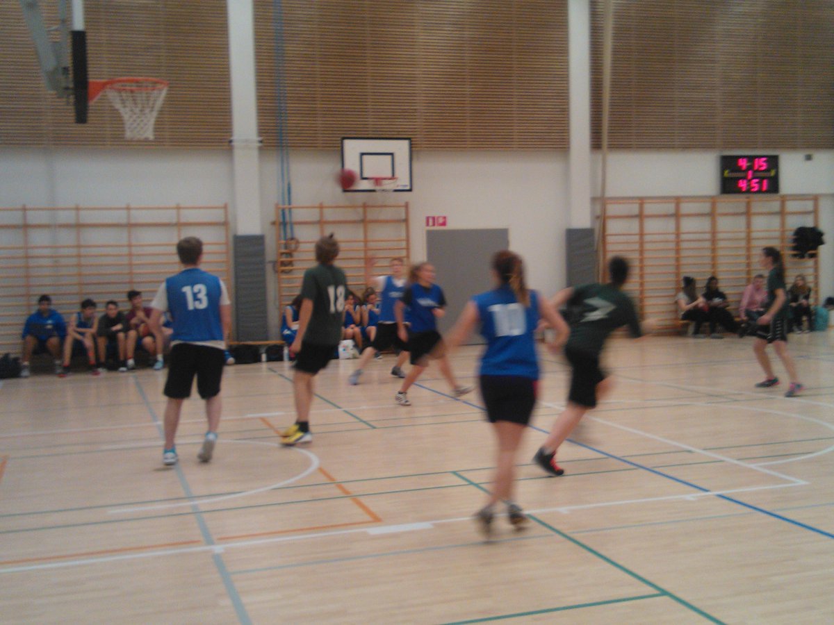 AriRanki's tweet photo. Koripalloturnaus Tilussa jo toisena vuonna peräkkäin. Mukana Lumo, Varia, Kulosaari International jne... Hyvä fiilis! http://t.co/PZzHU8ENlV
