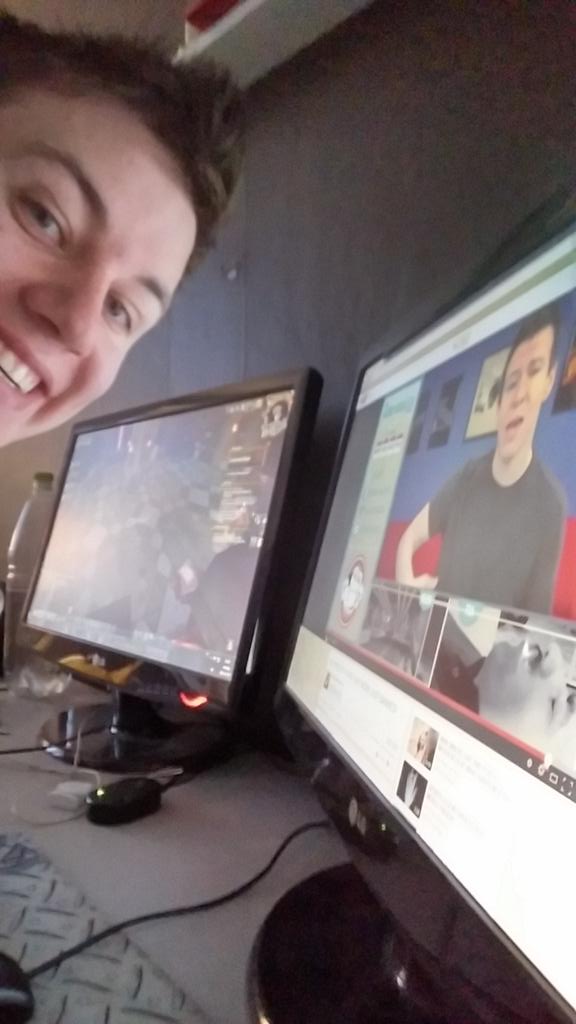arvidholmm's tweet photo. @PhillyD. Love from sweden also... WoW. http://t.co/rTMZVFbJDl