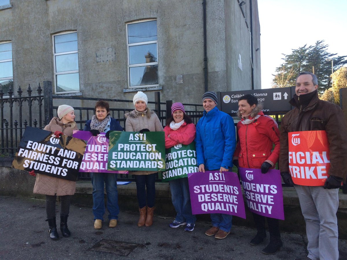 TUIunion's tweet image. Banagher College, Co Offaly #juniorcyclestrike