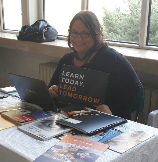 Futureducation's tweet photo. @Futureducation standını ziyaret eden tüm öğrencilere ücretsiz CV check-up hizmeti veriyoruz @BEST_Istanbul http://t.co/7cII1UUc1h