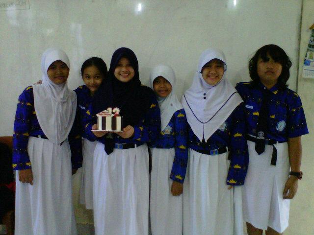ZilMona's tweet photo. @YuliaNawangW @Meutiacool ,dll nya ..@ZilMona http://t.co/0OzR0lnkgz