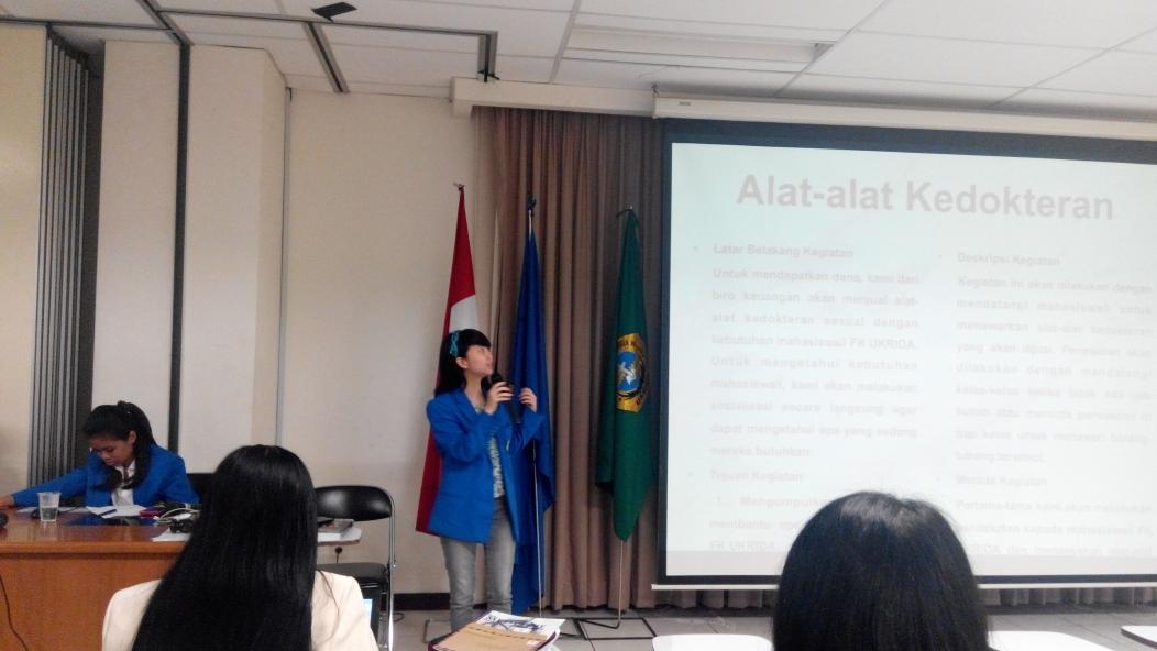 BPMFKUKRIDA's tweet photo. Presentasi dari Biro Keuangan @BPMFKUKRIDA oleh Priscilla http://t.co/BxZyqavHIM