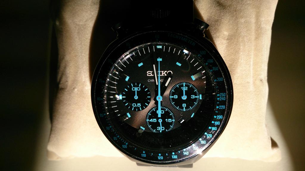 AWorldOfTime's tweet photo. Seiko quartz chrono. Previously only sold in Japan- £320 http://t.co/UnOlDJ0Skq