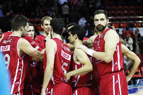 CasademontZGZ's tweet photo. ¿Quién viene esta tarde a vivir un ambientazo @Eurocup y a luchar por la clasificación?
¡Os esperamos!
#AúpaCAI http://t.co/Z7GPMzWEtB