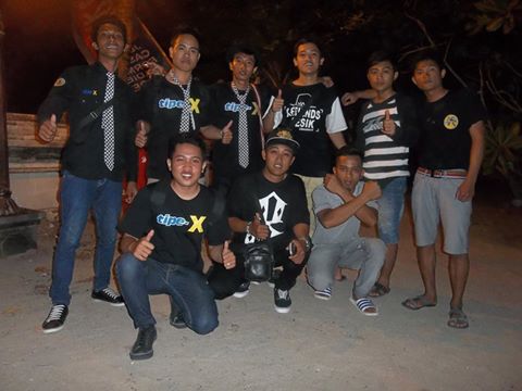 XfLombok's tweet photo. W/ xf dari mana aja ya? Lupa :D http://t.co/sADXp7mica