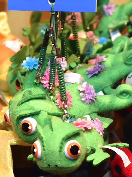 Disneylifestylers New Disney Straps From Tokyo Mezzomikid パスカル クレオ フランシス クラッシュ ディズニーランド携帯電話クリーナーストラップ Http T Co Nu0saaumbq 本日発売の新 Http T Co Wsqukkdf9j
