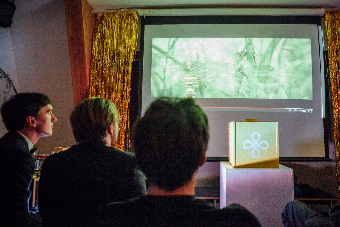 MissPeapods's tweet photo. @CornwallFilm with @cultsharecouk was such a fabulous night. Part 2 on Saturday January 11th. @MissPeapods http://t.co/stVv7RLCvh