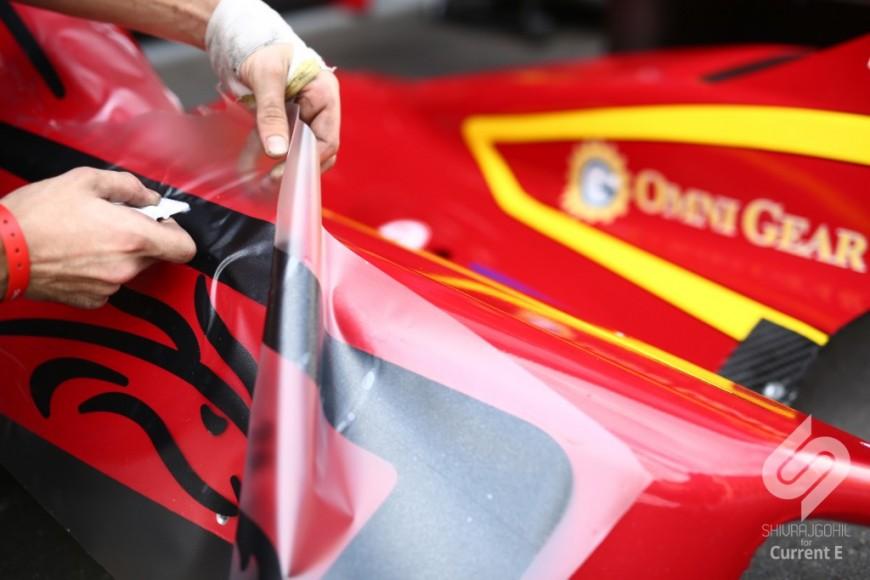 Current_E's tweet image. The stuff you don't see on TV: last minute prep. current-e.com/features/putra… #RinggitRing #FormulaE