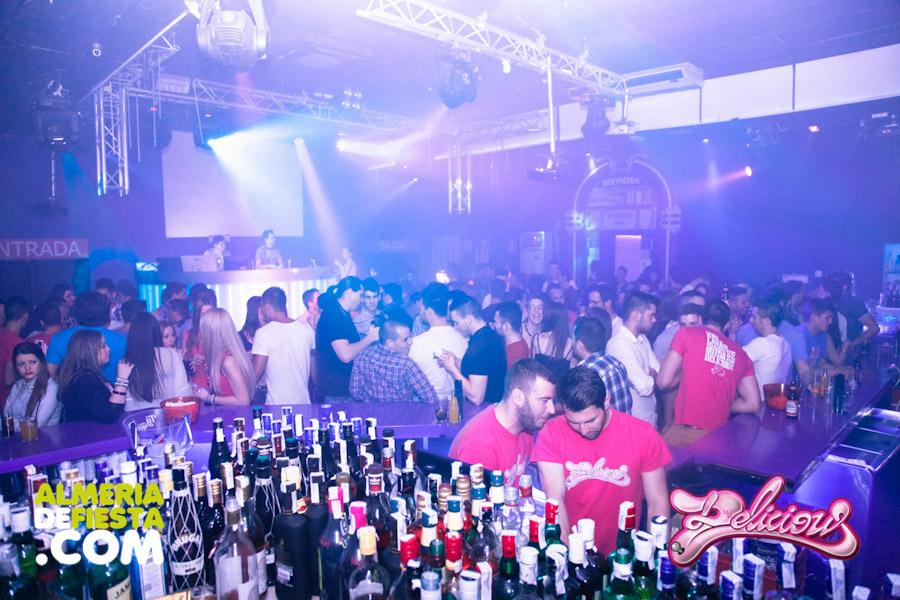 weloveDELICIOUS's tweet photo. ESTE DOMINGO en @SALAGOelejido FIESTA #Destroyer
Tú sólo tráete a tus amigos y muchas ganas de pasártelo bien!! http://t.co/dpC84LRUte