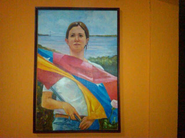 DaniaRoberta's tweet photo. El mundo tiene hoy los ojos puestos en #MariaCorina. Dará la cara y luchará por la DEMOCRACIA en Vzla hasta el final! http://t.co/6UTu7hWHWh