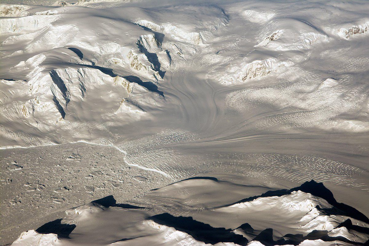 cienciaplus's tweet photo. Glaciares en la Antártida pierden masa a un "ritmo increíble" http://t.co/MfOdTxDCXl http://t.co/aqzgOTlCoJ