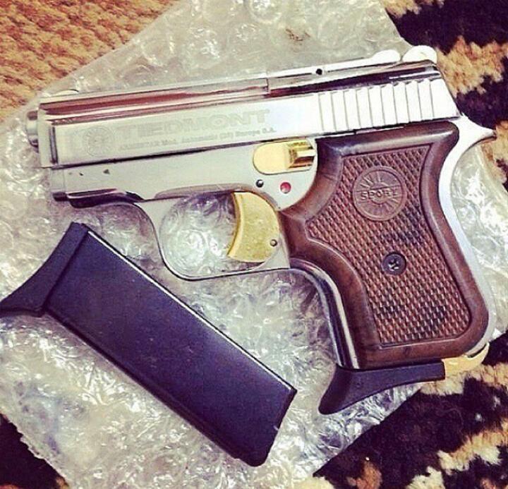 للبيع مسدسات ربع