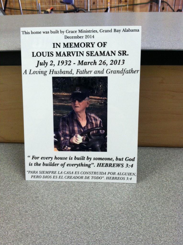 MadisonByrd16's tweet photo. I love and miss you pawpaw. 💗👼💗👼 http://t.co/sI98n5Os6T