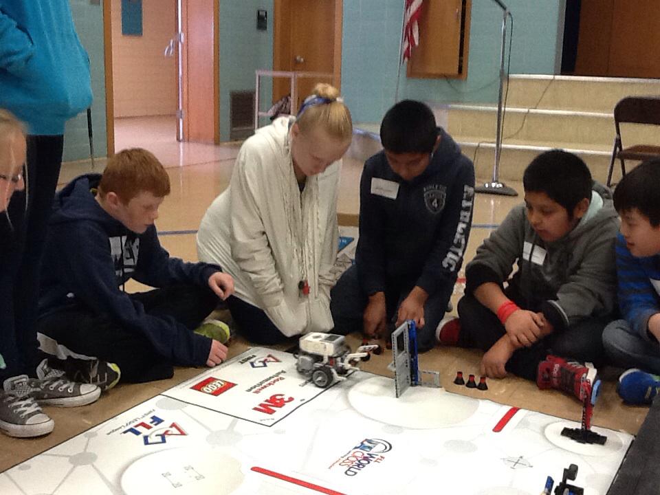 randysfox's tweet image. Way to go Coach Luekenga!  FIRST Lego League scrimmages at Academy Park. #edtechcontest #graniteedtech