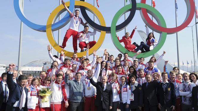 volkskrant's tweet photo. De Russen zaten tijdens de Olympische Spelen in Sotsji massaal aan de doping http://t.co/r9CNmXc52x http://t.co/YIhQQ9gPoP
