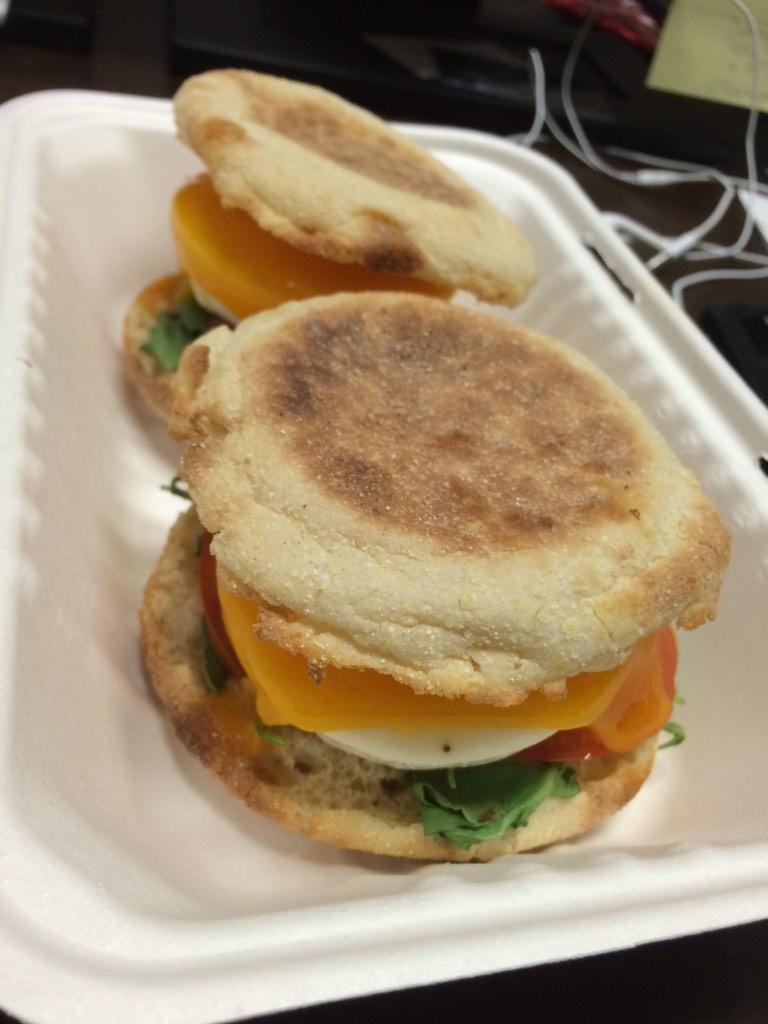 mikeg66's tweet image. #bigmanproblems #breakfast