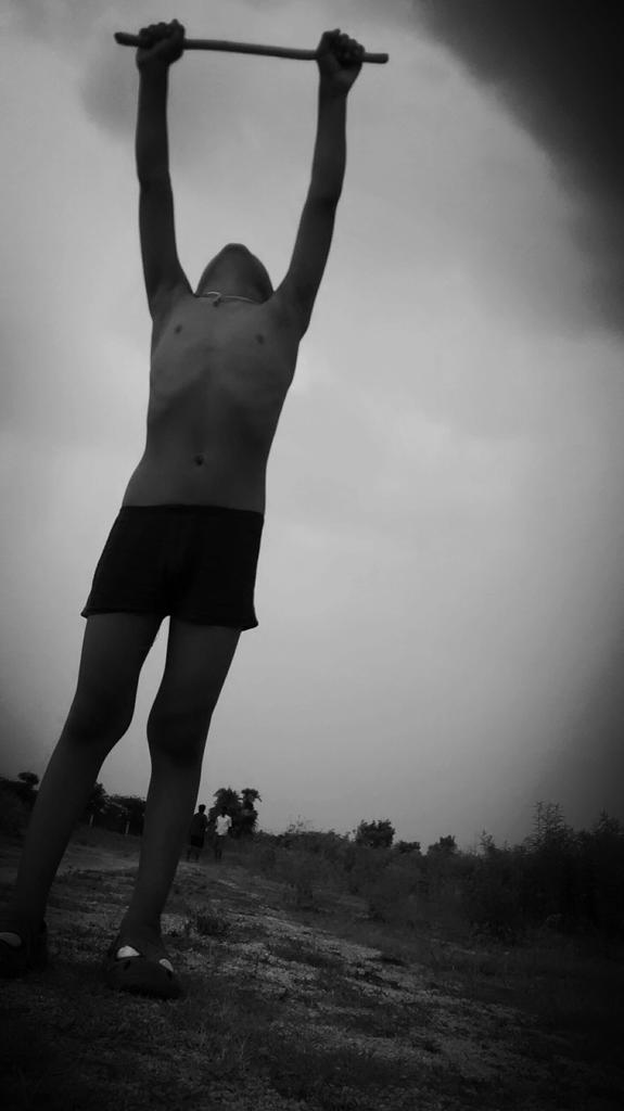 mskrsna's tweet photo. #Rain http://t.co/X5vnv5oOte