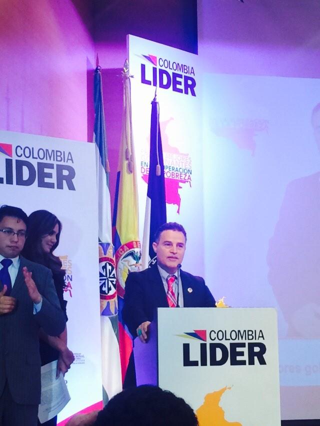 colombia_lider's tweet image. @AlcaldiadeMed : el reto de Colombia es la lucha contra la pobreza. Es importante fortalecer la descentralización.