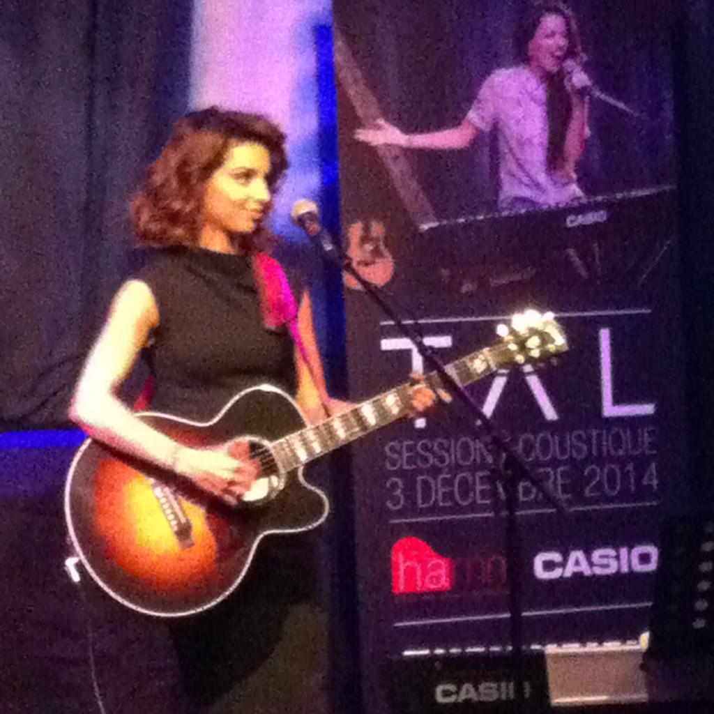 DreamupMag's tweet photo. En direct du concert privé de @TalOfficial ! 🎤🎶👏 Bravo la miss 😍💋❤️ http://t.co/fCv7kXS99P