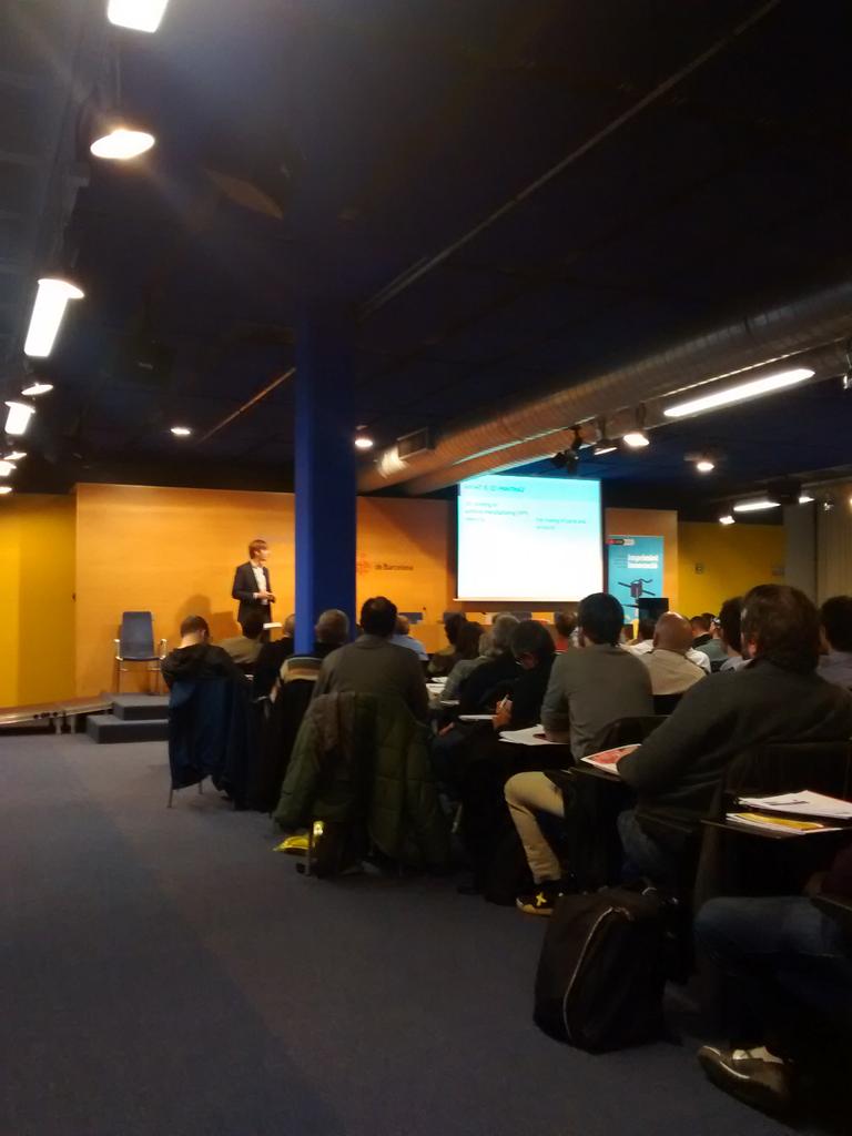 REP_RAPha's tweet photo. @RepRapBCN at @barcelonactiva, amazing overview about #3dprinting http://t.co/bDJHDmNisG