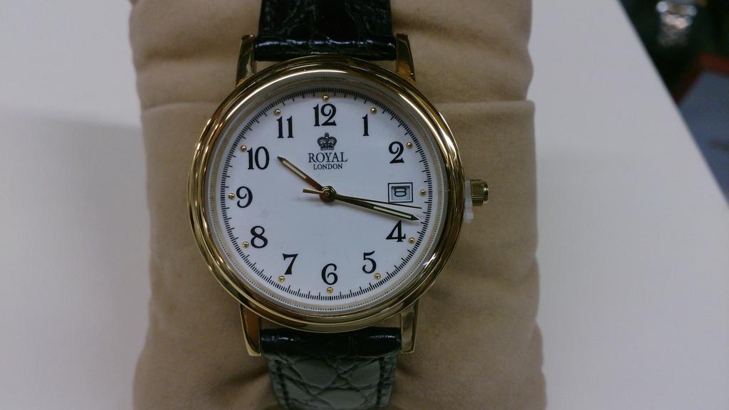 AWorldOfTime's tweet photo. Royal London. Was £39.99. Now only £34.99 in our Christmas sale! http://t.co/hLFwzaERBk